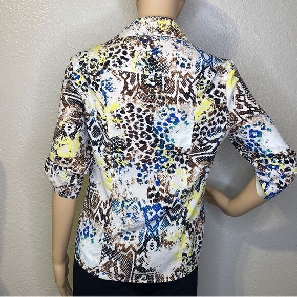 Bebe Serpentine Deep V Button Down Blouse Cream Yellow Blue Brown Size XS - Picture 7 of 16
